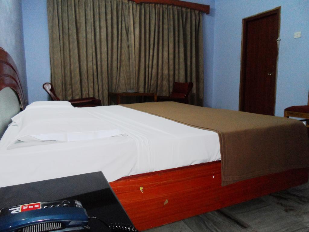 Hotel Bhimas Paradise Tirupati Bagian luar foto