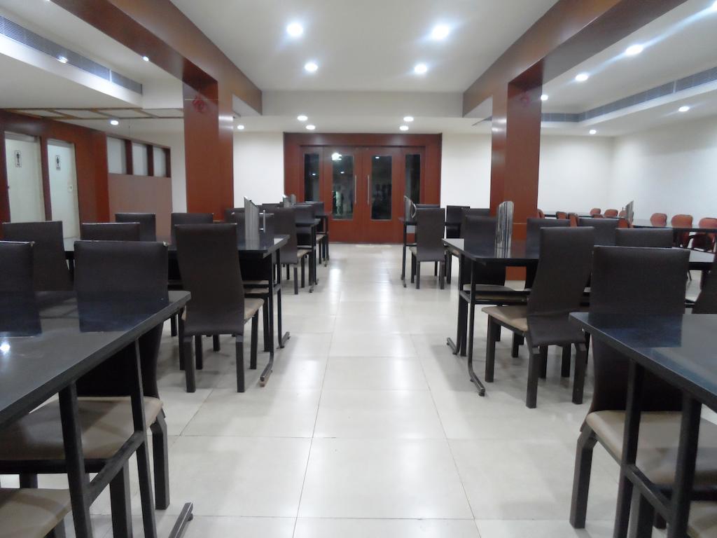 Hotel Bhimas Paradise Tirupati Bagian luar foto