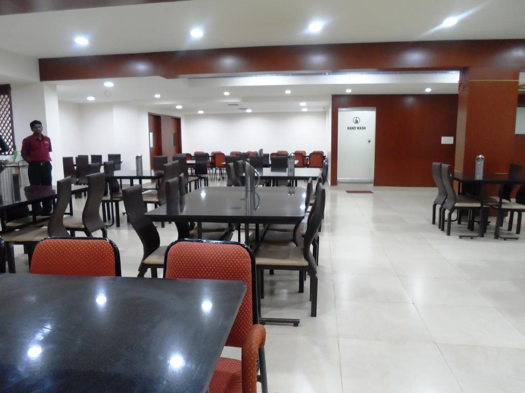 Hotel Bhimas Paradise Tirupati Bagian luar foto