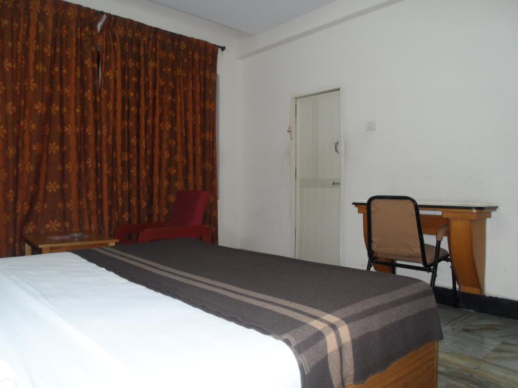 Hotel Bhimas Paradise Tirupati Bagian luar foto
